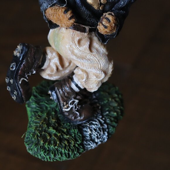 Boyds Bears Collectible Vinny Catch 'Em All Football Figurine - Picture 15 of 16